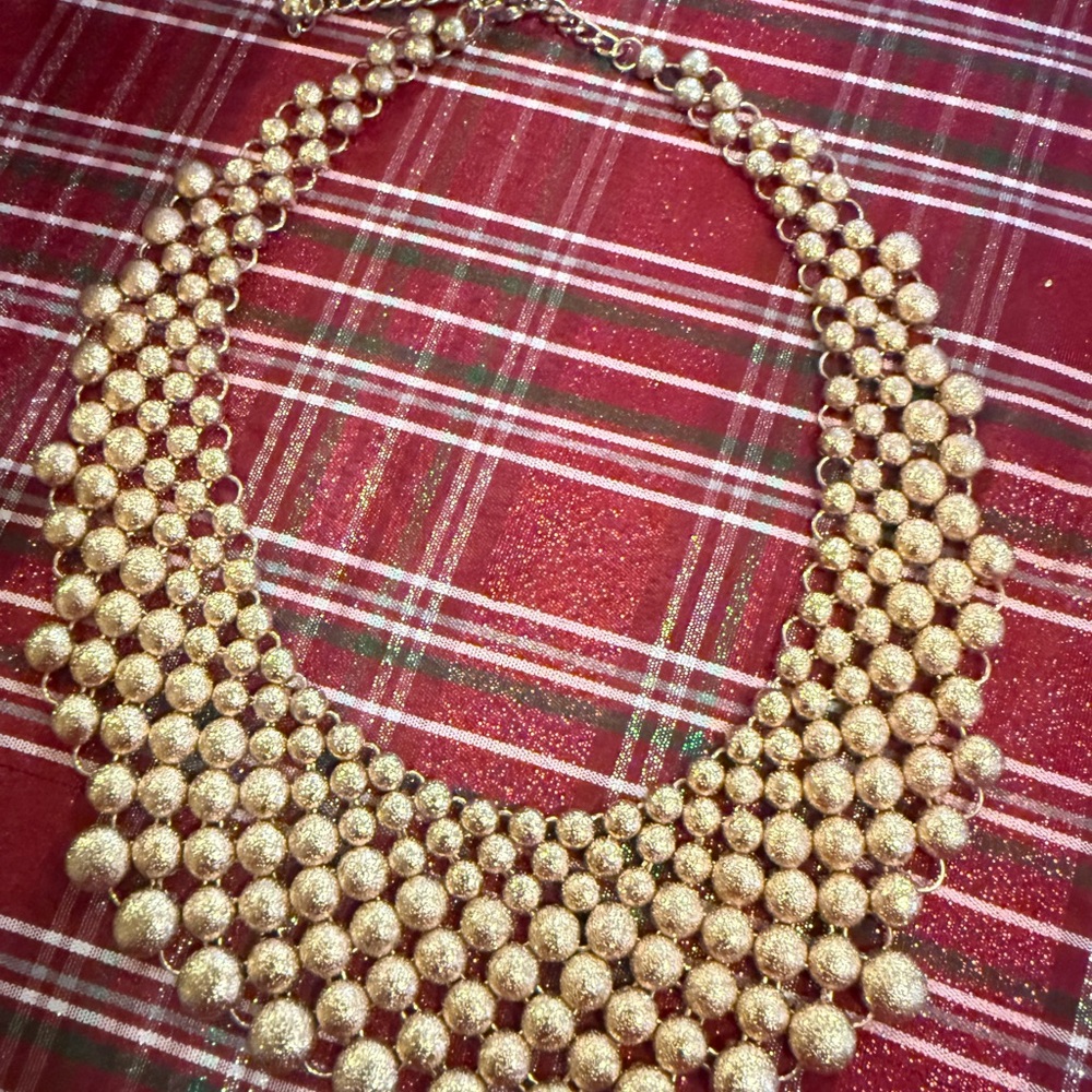 Elegant Gold Beaded Necklace